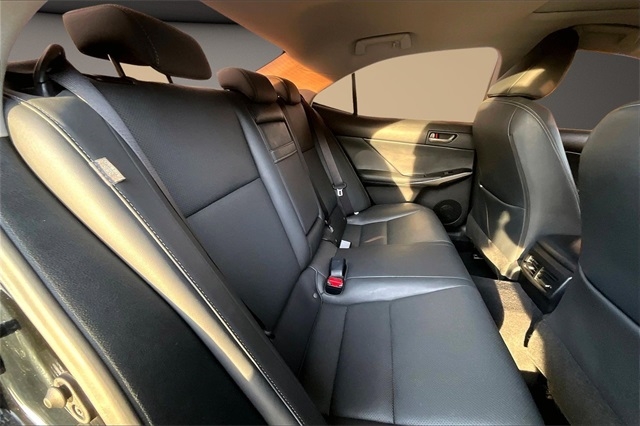 Lexus IS IS 300 RWD 2018