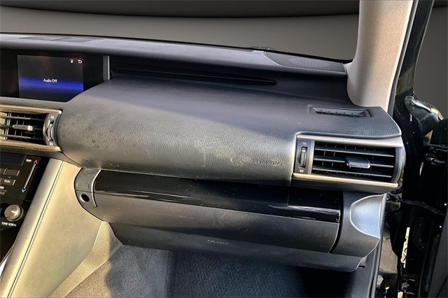 Lexus IS IS 300 RWD 2018