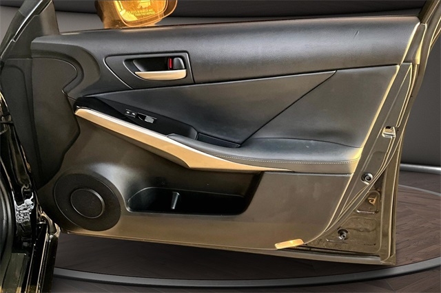 Lexus IS IS 300 RWD 2018