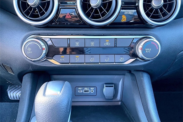 Nissan Sentra SV CVT 2025