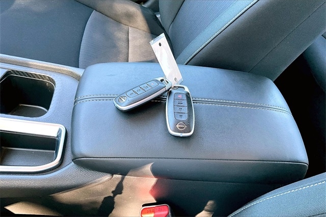 Nissan Sentra SV CVT 2025