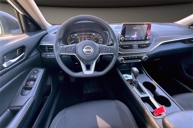 Nissan Altima SV FWD 2025