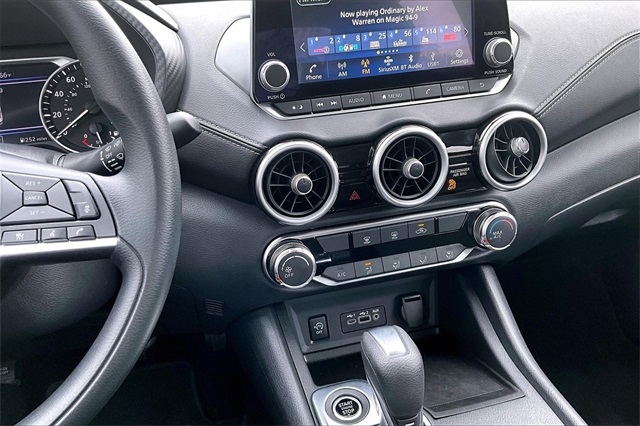 Nissan Sentra SV CVT 2025