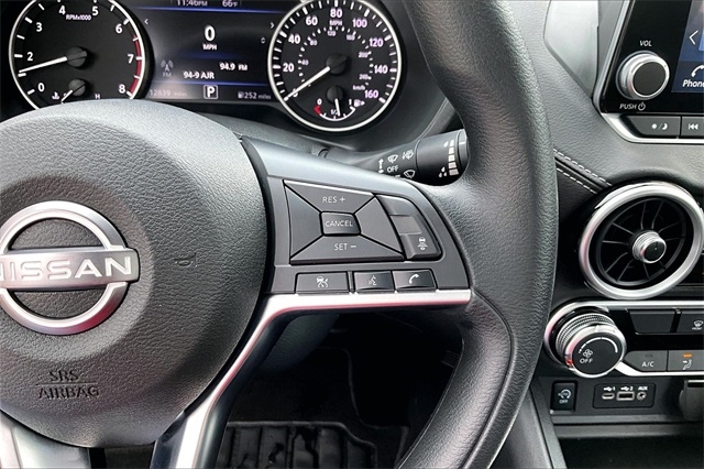 Nissan Sentra SV CVT 2025