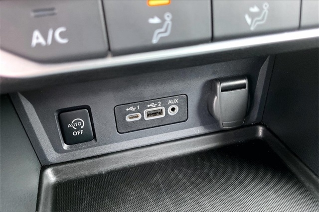 Nissan Sentra SV CVT 2025