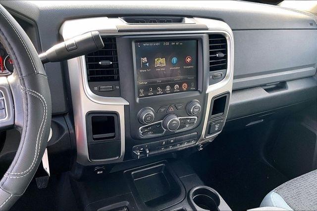 RAM 3500 4WD Reg Cab 167" WB 84" CA SLT 2016