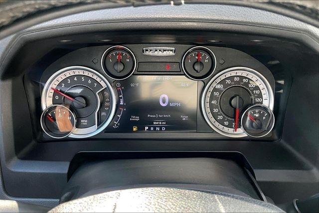 RAM 3500 4WD Reg Cab 167" WB 84" CA SLT 2016