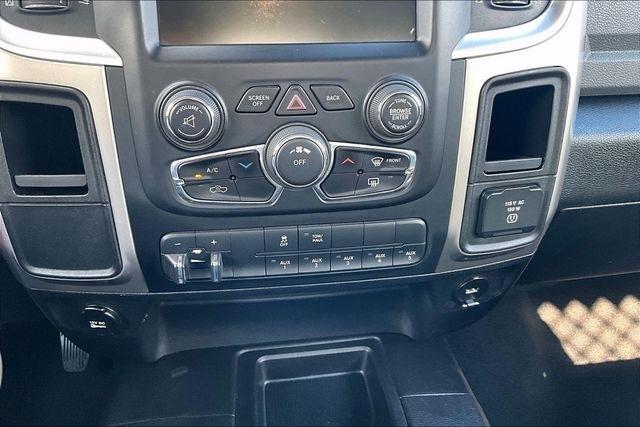 RAM 3500 4WD Reg Cab 167" WB 84" CA SLT 2016