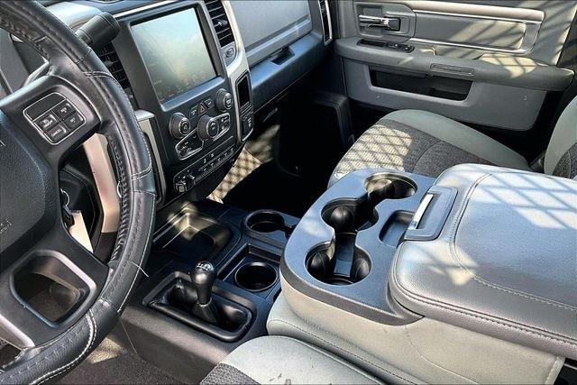 RAM 3500 4WD Reg Cab 167" WB 84" CA SLT 2016