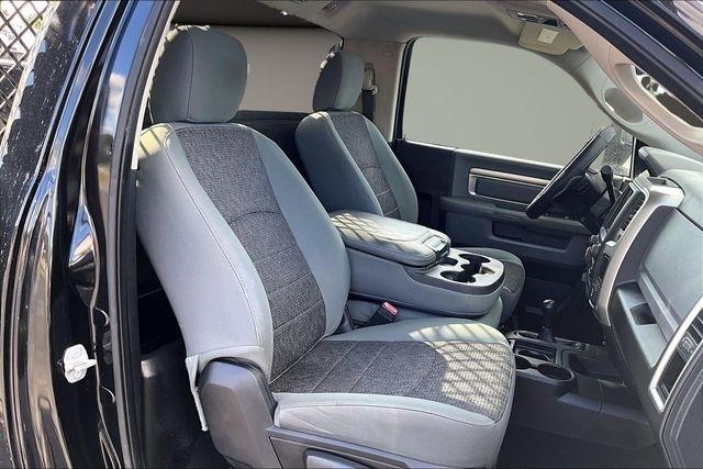 RAM 3500 4WD Reg Cab 167" WB 84" CA SLT 2016