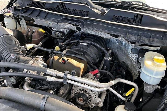 RAM 3500 4WD Reg Cab 167" WB 84" CA SLT 2016