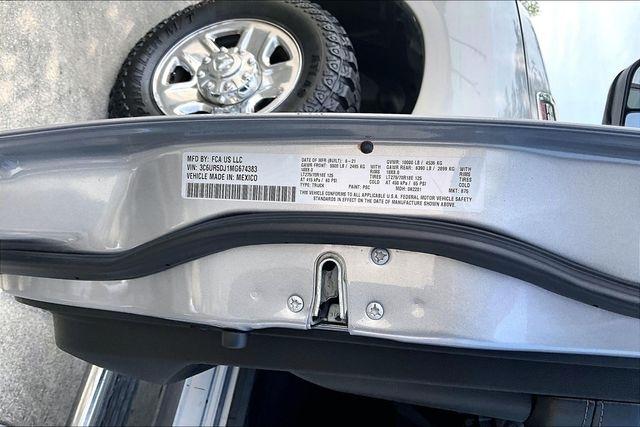 RAM 2500 Big Horn 4x4 Crew Cab 6'4" Box 2021