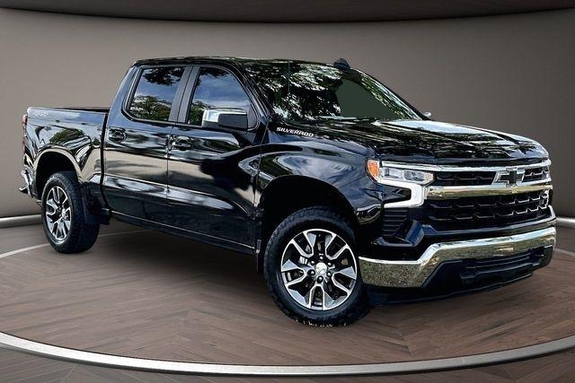 Chevrolet Silverado 1500 4WD Crew Cab 147" LT w/1LT 2023