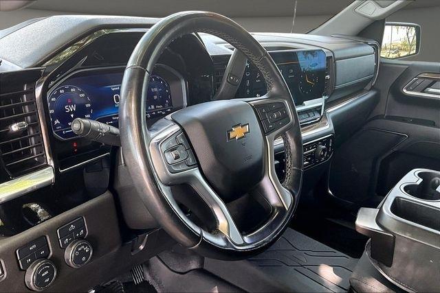 Chevrolet Silverado 1500 4WD Crew Cab 147" LT w/1LT 2023