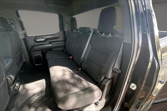 Chevrolet Silverado 1500 4WD Crew Cab 147" LT w/1LT 2023