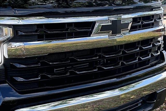 Chevrolet Silverado 1500 4WD Crew Cab 147" LT w/1LT 2023