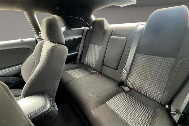 Dodge Challenger SXT RWD 2023