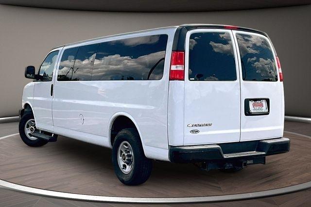 Chevrolet Express Passenger RWD 3500 155" LS 2022