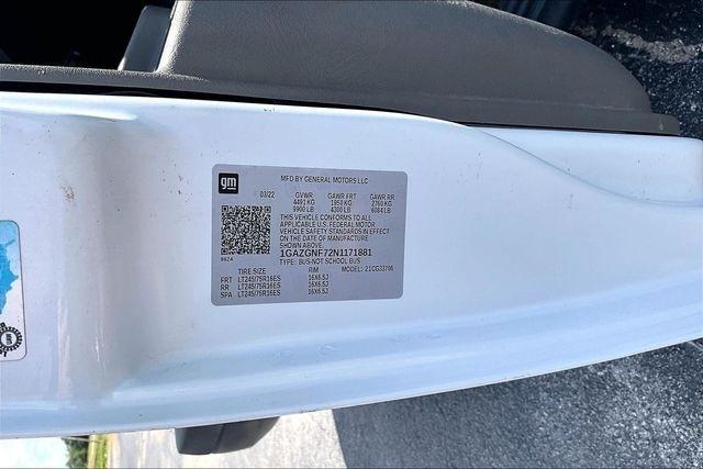 Chevrolet Express Passenger RWD 3500 155" LS 2022