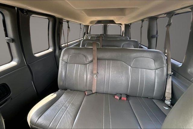 Chevrolet Express Passenger RWD 3500 155" LS 2022
