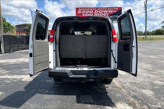 Chevrolet Express Passenger RWD 3500 155" LS 2022