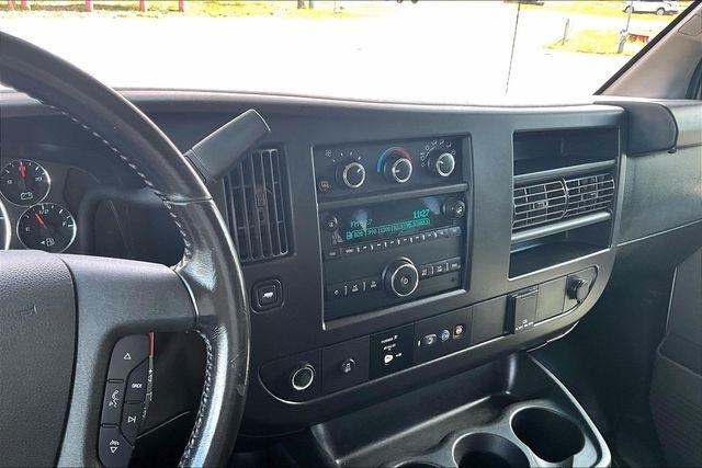 Chevrolet Express Passenger RWD 3500 155" LS 2022