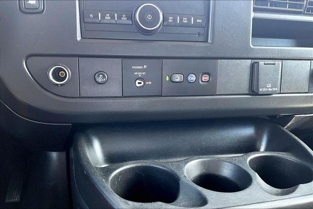 Chevrolet Express Passenger RWD 3500 155" LS 2022