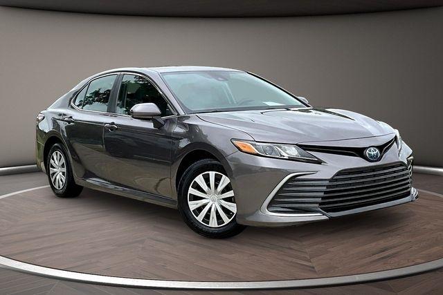 Toyota Camry Hybrid LE CVT (Natl) 2023