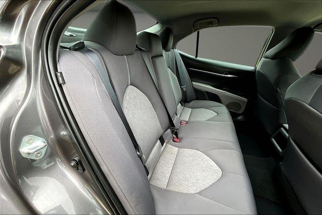 Toyota Camry Hybrid LE CVT (Natl) 2023