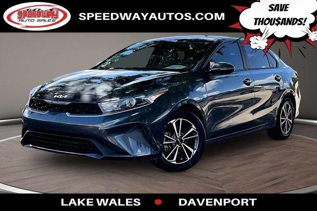 2023 Kia Forte LXS AT's photo