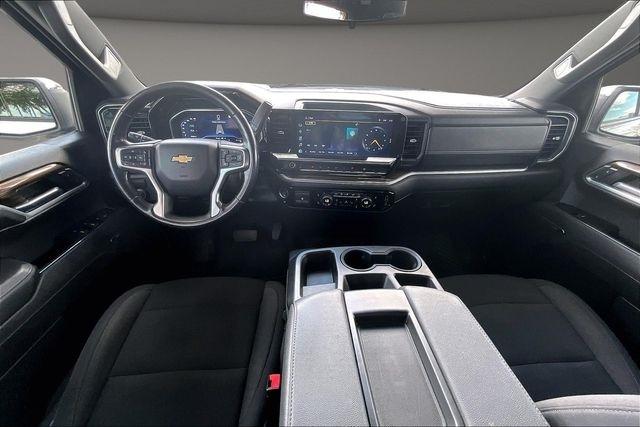 Chevrolet Silverado 1500 2WD Crew Cab 157" LT 2022