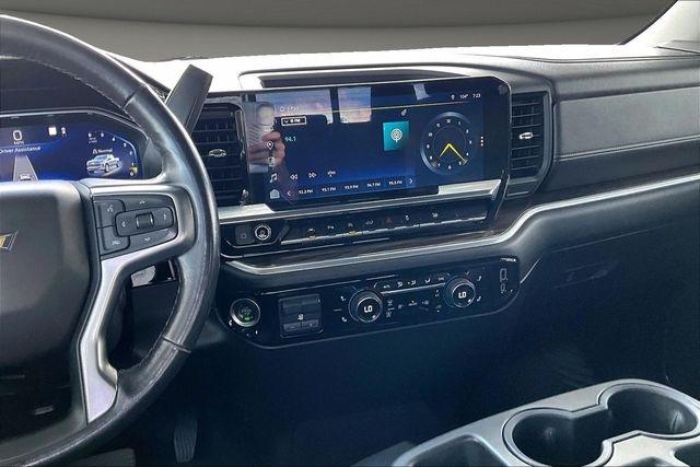 Chevrolet Silverado 1500 2WD Crew Cab 157" LT 2022