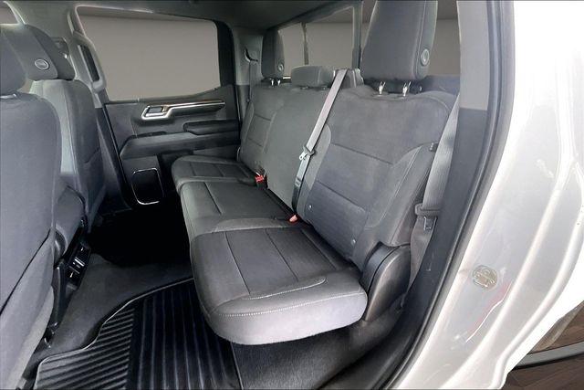 Chevrolet Silverado 1500 2WD Crew Cab 157" LT 2022