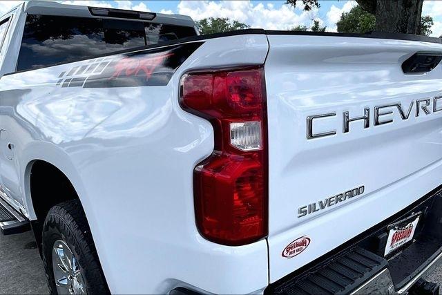 Chevrolet Silverado 1500 2WD Crew Cab 157" LT 2022
