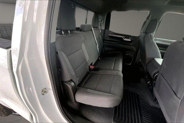 Chevrolet Silverado 1500 2WD Crew Cab 157" LT 2022