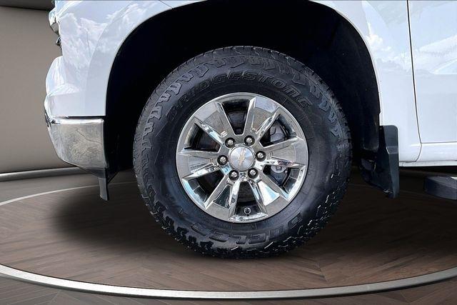 Chevrolet Silverado 1500 2WD Crew Cab 157" LT 2022