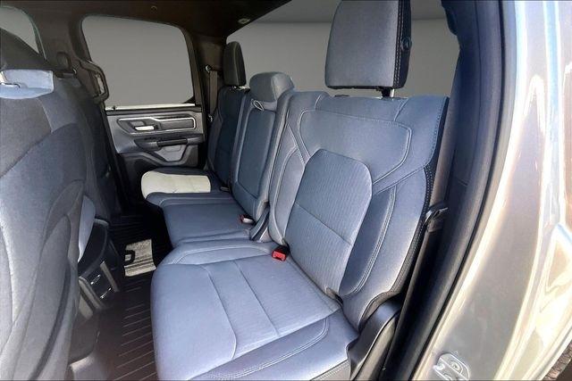 RAM 1500 Big Horn 4x2 Quad Cab 6'4" Box 2021