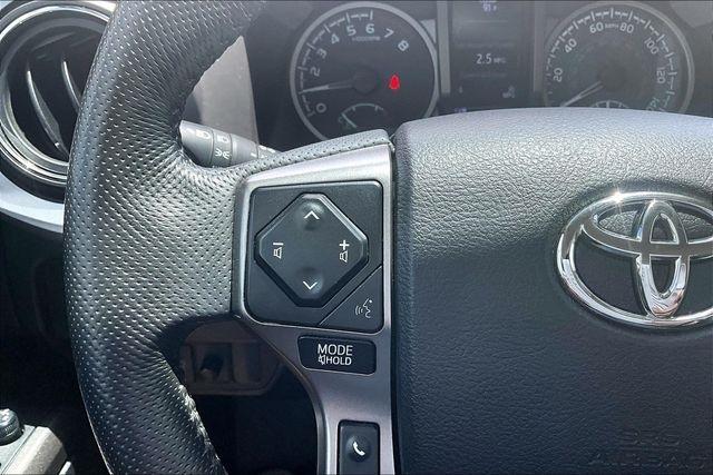 Toyota Tacoma 2WD TRD Off Road Double Cab 5' Bed V6 AT (Natl) 2022