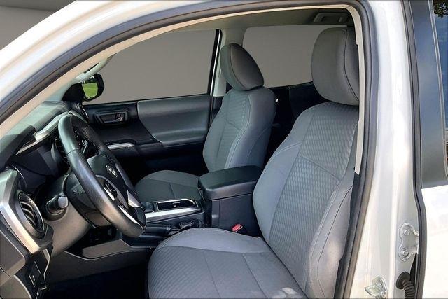 Toyota Tacoma 2WD TRD Off Road Double Cab 5' Bed V6 AT (Natl) 2022
