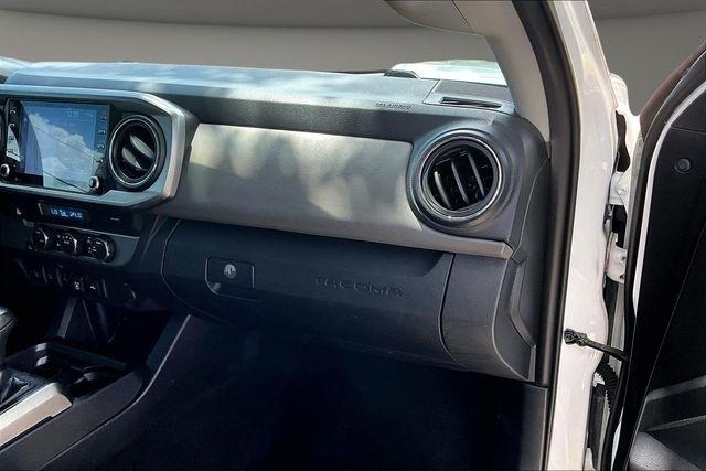 Toyota Tacoma 2WD TRD Off Road Double Cab 5' Bed V6 AT (Natl) 2022