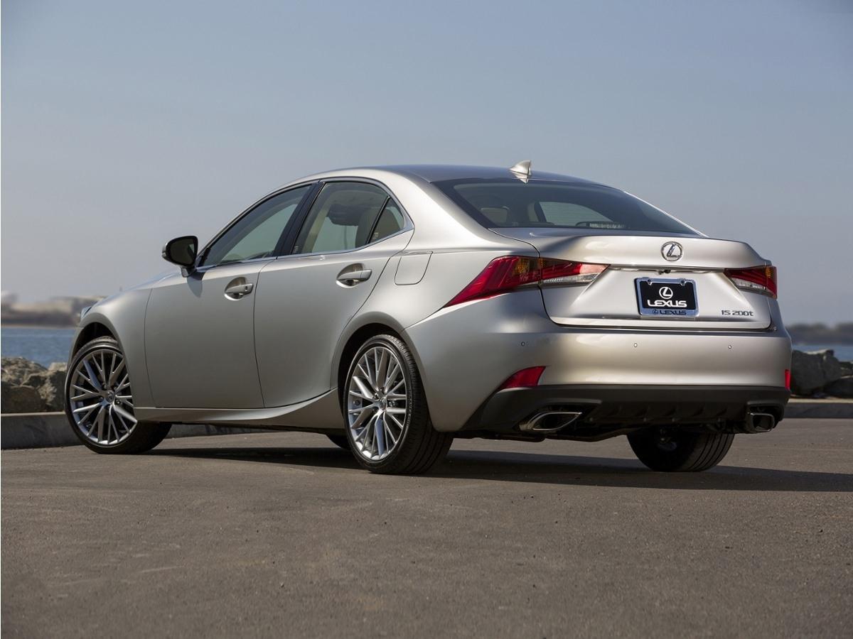 2017 Lexus IS 350 200t's photo
