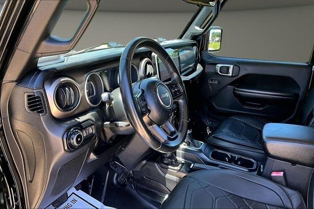 2025 Chevrolet Silverado 2500HD Custom - Photo 12