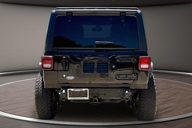 Chevrolet Silverado 2500HD 4WD Crew Cab 159" Custom 2025