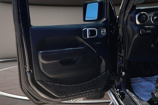 Chevrolet Silverado 2500HD 4WD Crew Cab 159" Custom 2025