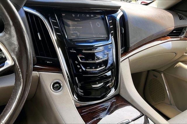 Cadillac Escalade 4WD 4dr Premium Collection 2016
