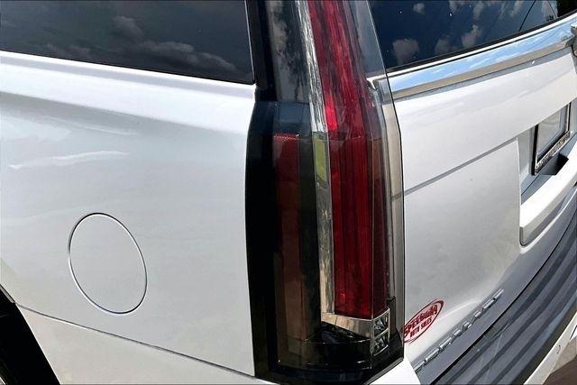 Cadillac Escalade 4WD 4dr Premium Collection 2016