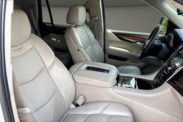Cadillac Escalade 4WD 4dr Premium Collection 2016