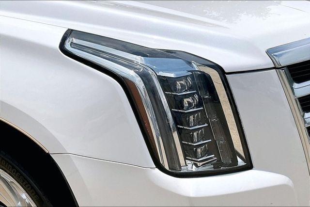 Cadillac Escalade 4WD 4dr Premium Collection 2016