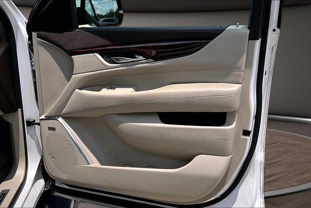 Cadillac Escalade 4WD 4dr Premium Collection 2016