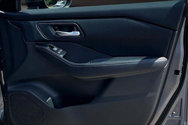 Nissan Rogue FWD SV 2025